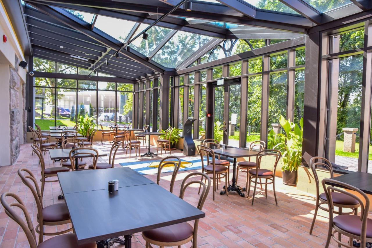 Schloss Fellin Boutique Hotel And Spa Вильянди Экстерьер фото